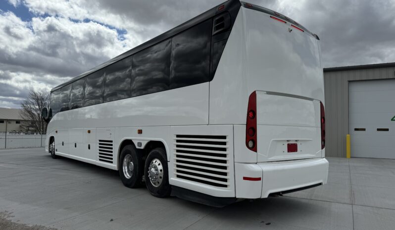 2015 MCI J4500 full
