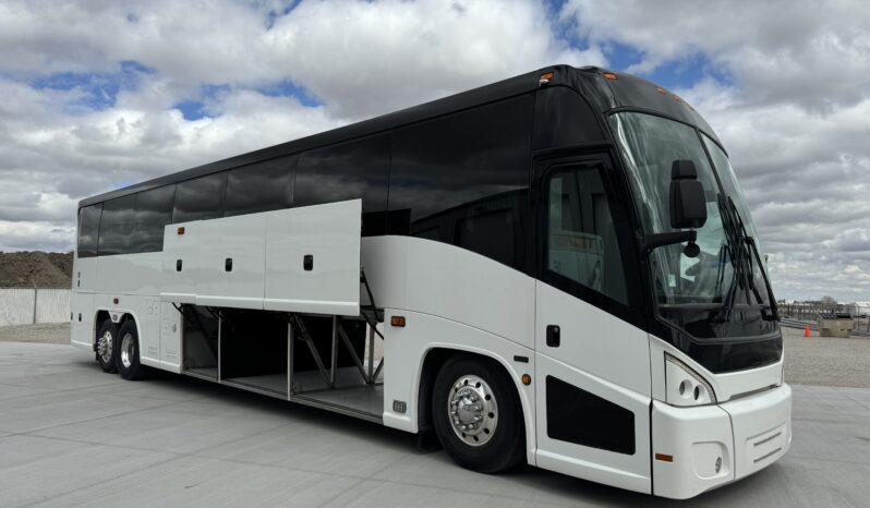 2015 MCI J4500 full