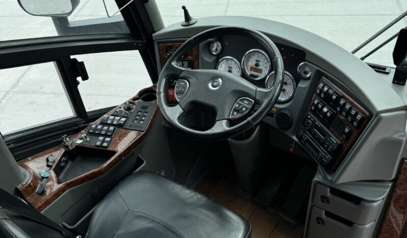 2015 MCI J4500 full