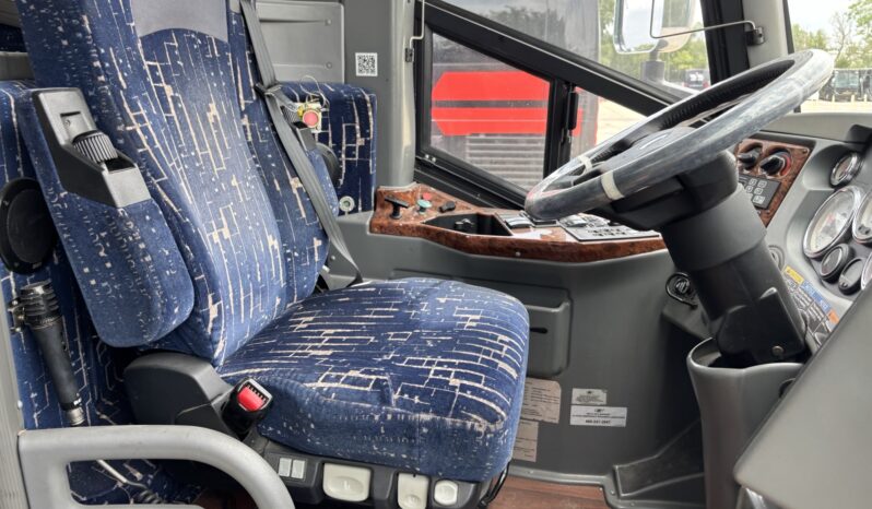 2014 MCI J4500 full