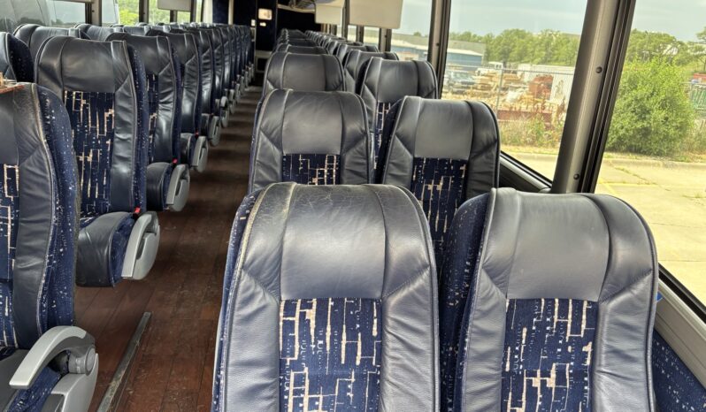 2014 MCI J4500 full