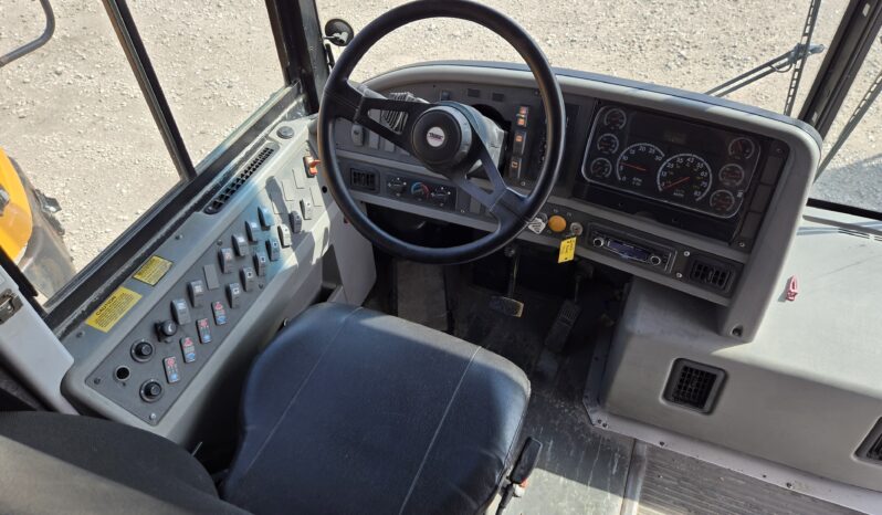 2009 Thomas Saf-t-Liner  Activity Bus 56-Passenger full