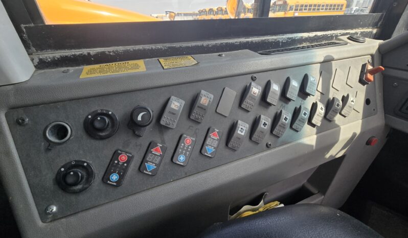 2009 Thomas Saf-t-Liner  Activity Bus 56-Passenger full