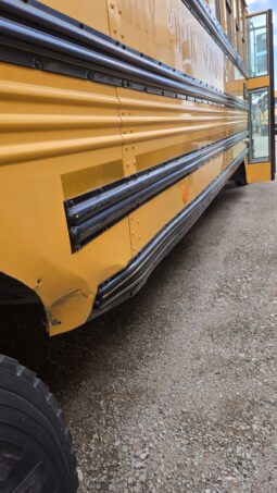 2006 Freightliner Thomas Built full