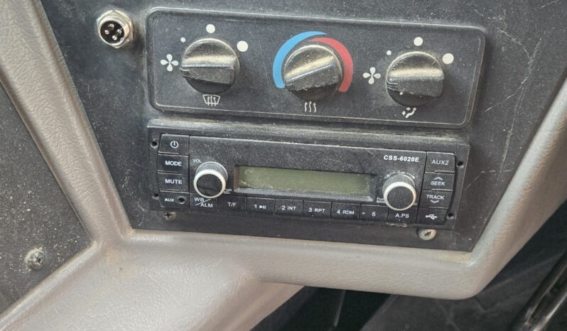 2006 Freightliner Thomas Built full