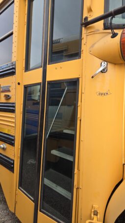 2006 Freightliner Thomas Built full