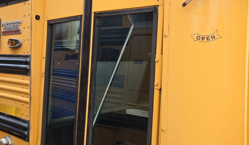 2006 Freightliner Thomas Built full