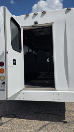 2012 Ford E450 Shuttle Van/Activity 24 Passenger full