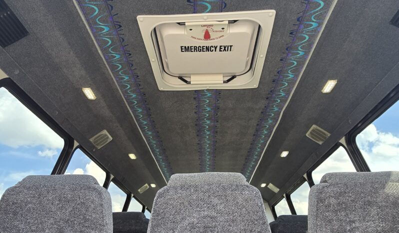 2012 Ford E450 Shuttle Van/Activity 24 Passenger full