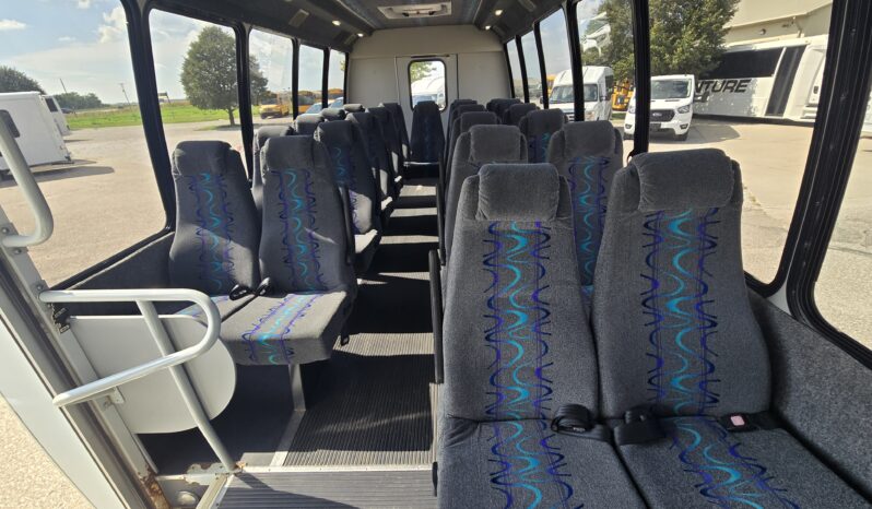 2012 Ford E450 Shuttle Van/Activity 24 Passenger full