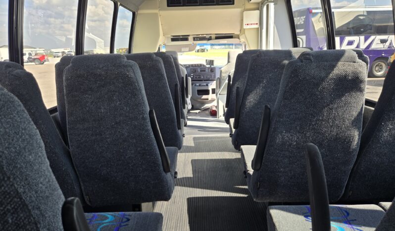 2012 Ford E450 Shuttle Van/Activity 24 Passenger full
