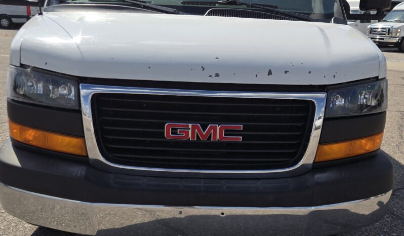 2010 Chevy Express Cutaway 14+ Passenger full