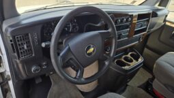 2010 Chevy Express Cutaway 14+ Passenger full