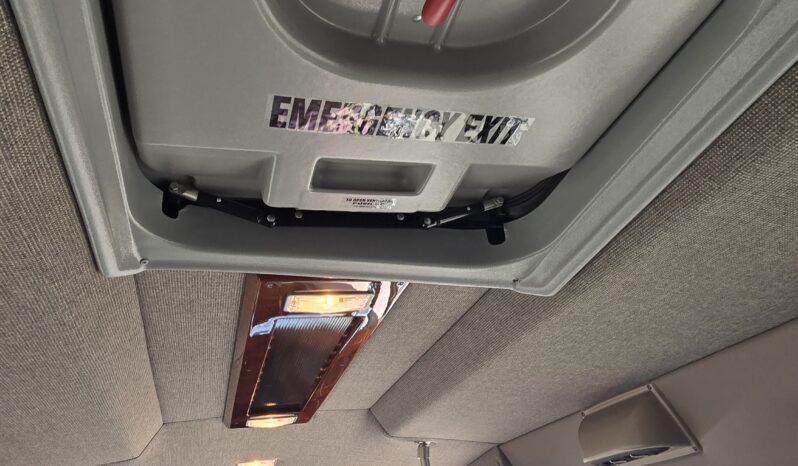 2010 Chevy Express Cutaway 14+ Passenger full