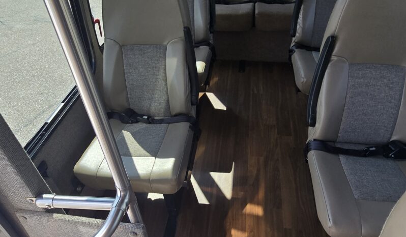 2010 Chevy Express Cutaway 14+ Passenger full