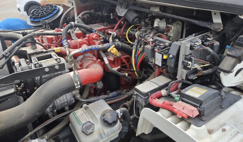 2018 Freightliner Executive Spec Coach M2 37-Capacity full