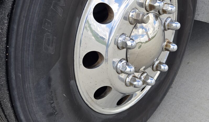 2018 Freightliner Executive Spec Coach M2 37-Capacity full