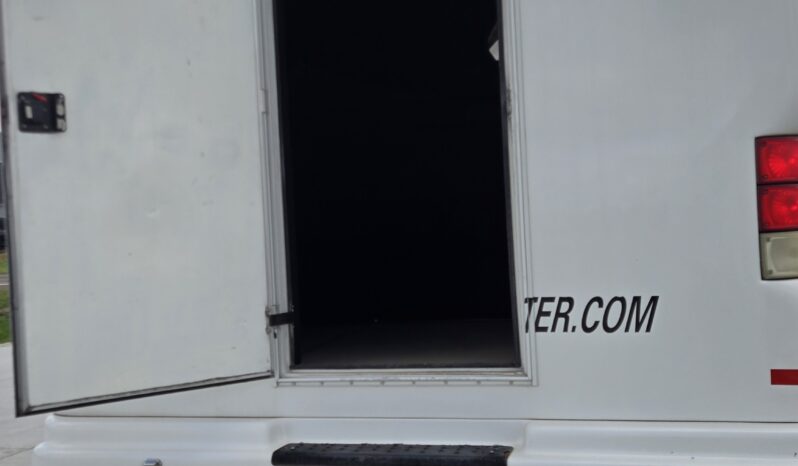 2018 Freightliner Executive Spec Coach M2 37-Capacity full