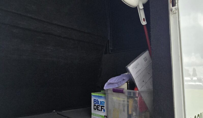 2018 Freightliner Executive Spec Coach M2 37-Capacity full