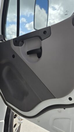 2018 Freightliner Executive Spec Coach M2 37-Capacity full