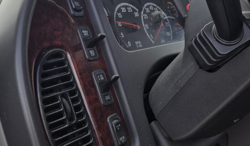 2018 Freightliner Executive Spec Coach M2 37-Capacity full