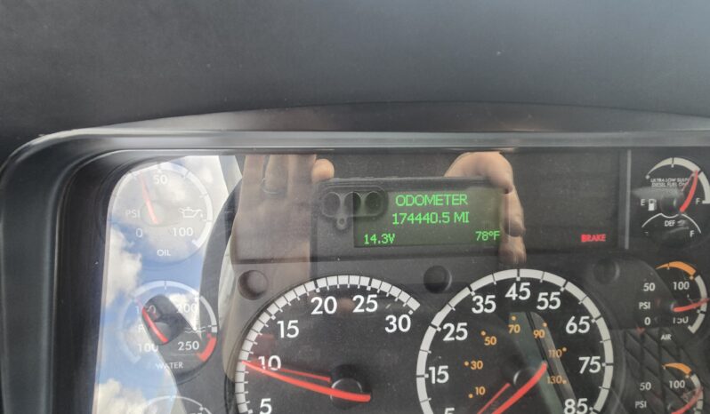 2018 Freightliner Executive Spec Coach M2 37-Capacity full