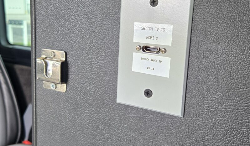 2018 Freightliner Executive Spec Coach M2 37-Capacity full