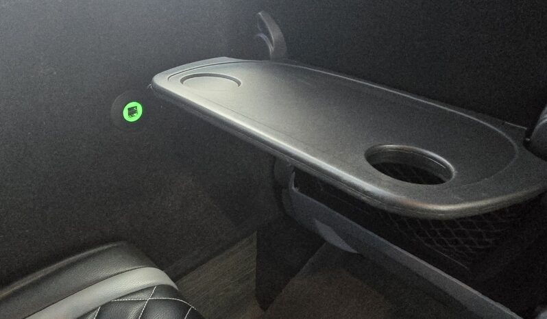 2018 Freightliner Executive Spec Coach M2 37-Capacity full