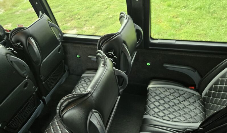 2018 Freightliner Executive Spec Coach M2 37-Capacity full