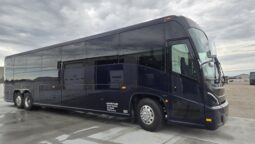 2013 MCI J4500 54 Passenger Luxury Coach Limo Spec full