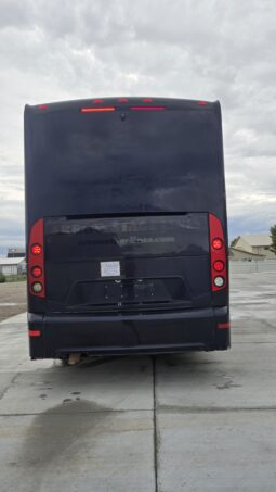 2013 MCI J4500 54 Passenger Luxury Coach Limo Spec full