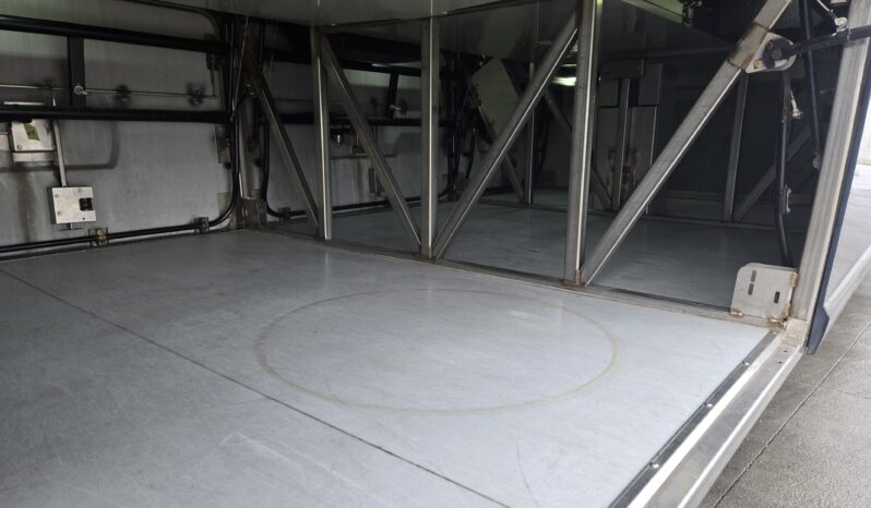 2013 MCI J4500 54 Passenger Luxury Coach Limo Spec full