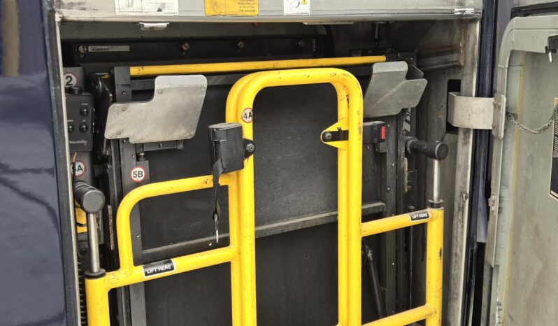 2013 MCI J4500 54 Passenger Luxury Coach Limo Spec full