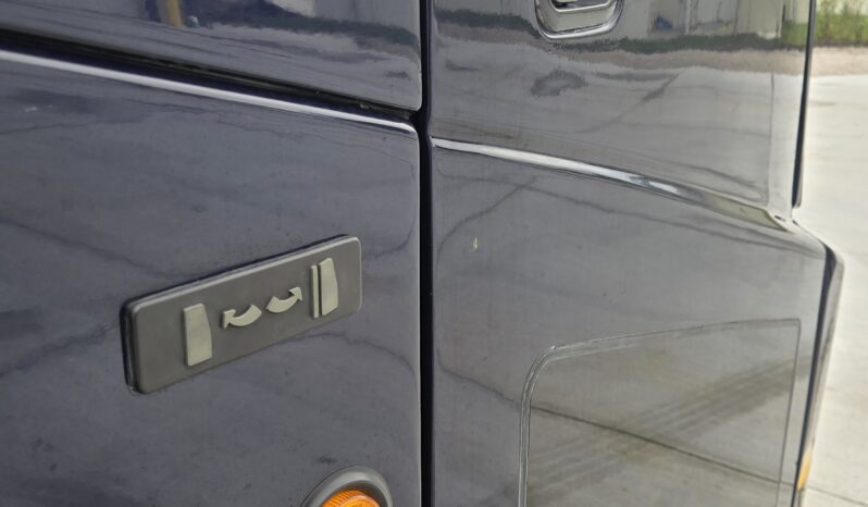 2013 MCI J4500 54 Passenger Luxury Coach Limo Spec full