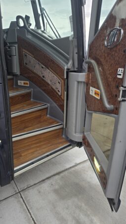 2013 MCI J4500 54 Passenger Luxury Coach Limo Spec full