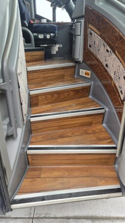 2013 MCI J4500 54 Passenger Luxury Coach Limo Spec full