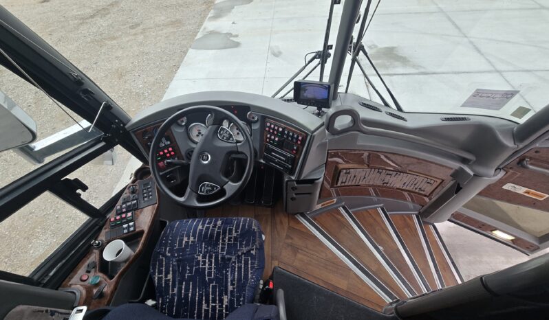 2013 MCI J4500 54 Passenger Luxury Coach Limo Spec full