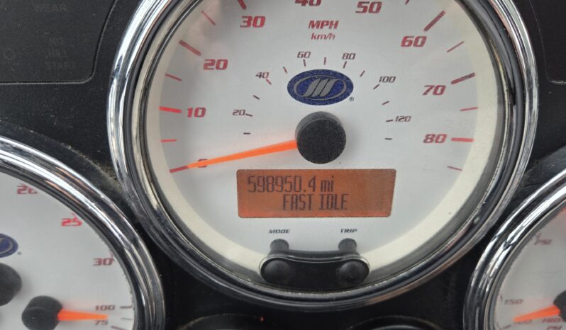 2013 MCI J4500 54 Passenger Luxury Coach Limo Spec full