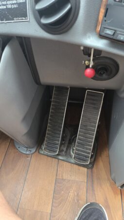 2013 MCI J4500 54 Passenger Luxury Coach Limo Spec full