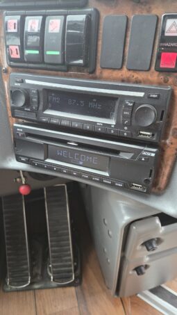 2013 MCI J4500 54 Passenger Luxury Coach Limo Spec full