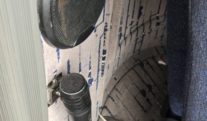 2013 MCI J4500 54 Passenger Luxury Coach Limo Spec full