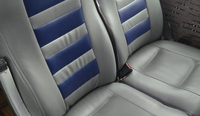 2013 MCI J4500 54 Passenger Luxury Coach Limo Spec full