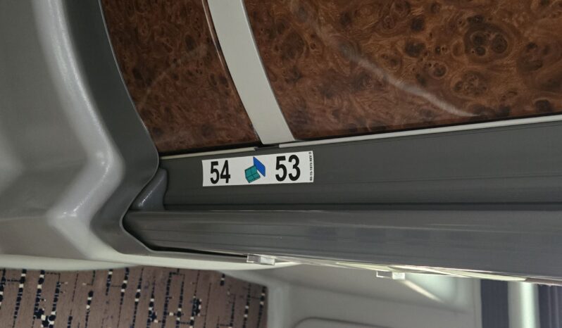 2013 MCI J4500 54 Passenger Luxury Coach Limo Spec full