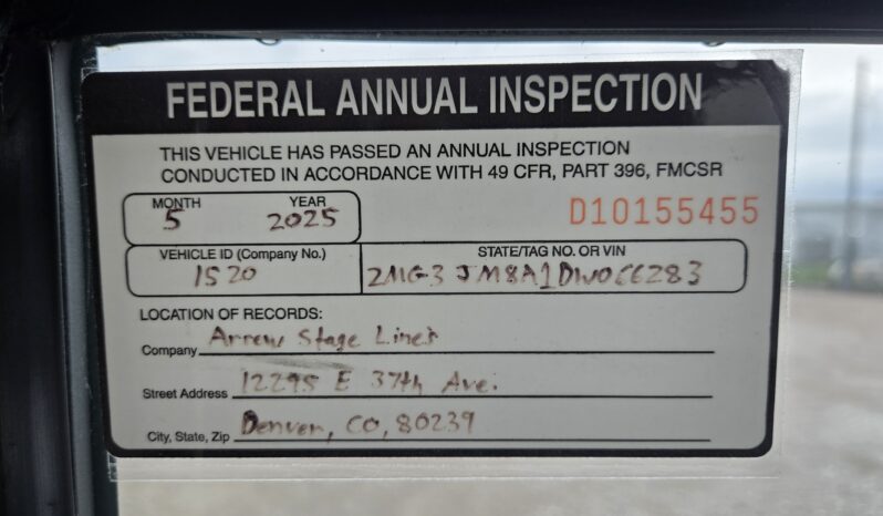 2013 MCI J4500 54 Passenger Luxury Coach Limo Spec full