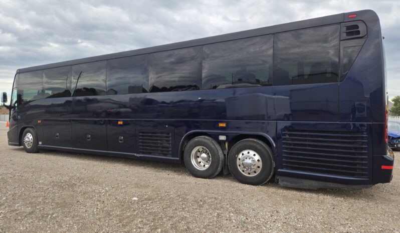 2014 MCI J4500 54 Passenger Luxury Coach full
