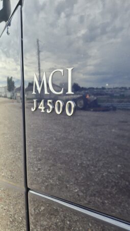 2014 MCI J4500 54 Passenger Luxury Coach full