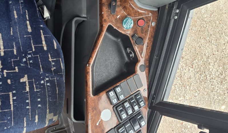 2014 MCI J4500 54 Passenger Luxury Coach full