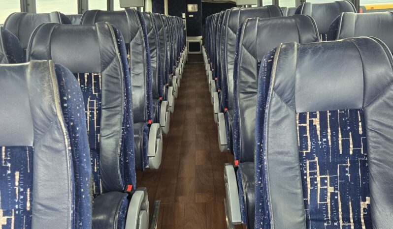 2014 MCI J4500 54 Passenger Luxury Coach full