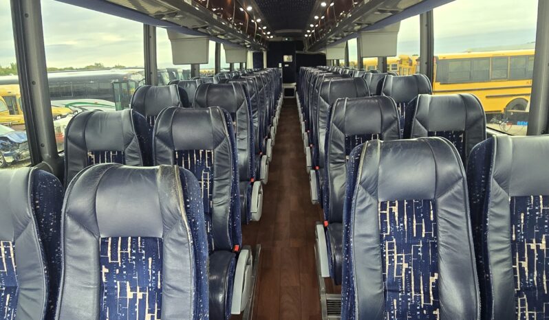 2014 MCI J4500 54 Passenger Luxury Coach full