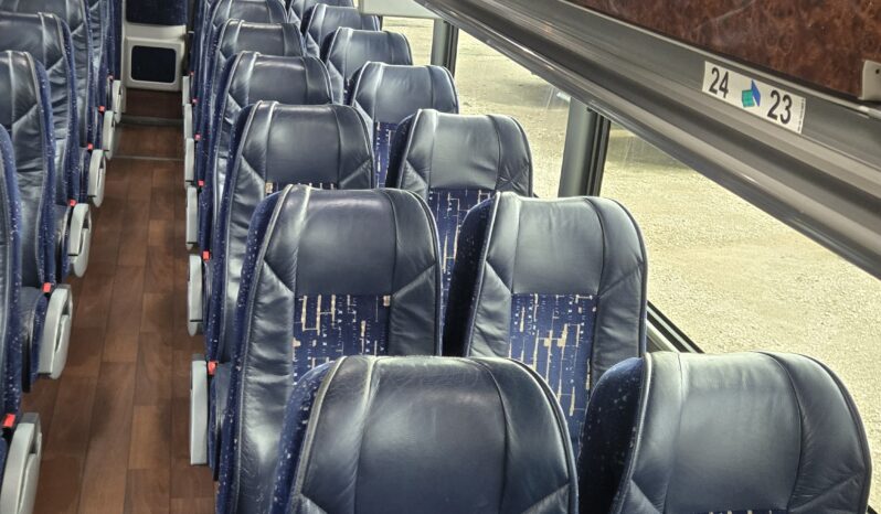 2014 MCI J4500 54 Passenger Luxury Coach full